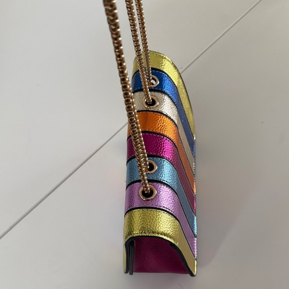 Vibrant Color Contrast Striped Shoulder Bag with Gold Chain, New - Picture 8 of 12